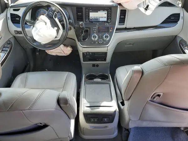 5TDYZ3DCXKS973790 2019 TOYOTA SIENNA - Image 8