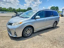 5TDYZ3DCXKS977659 2019 TOYOTA SIENNA
