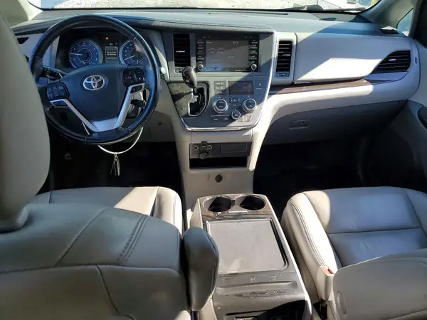 5TDYZ3DCXKS978066 2019 TOYOTA SIENNA - Image 8