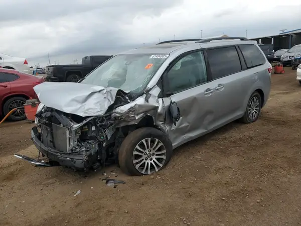 5TDYZ3DCXKS986247 2019 TOYOTA SIENNA - Image 1