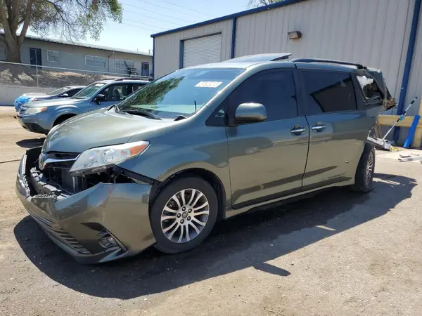 5TDYZ3DCXKS988354 2019 TOYOTA SIENNA - Image 1