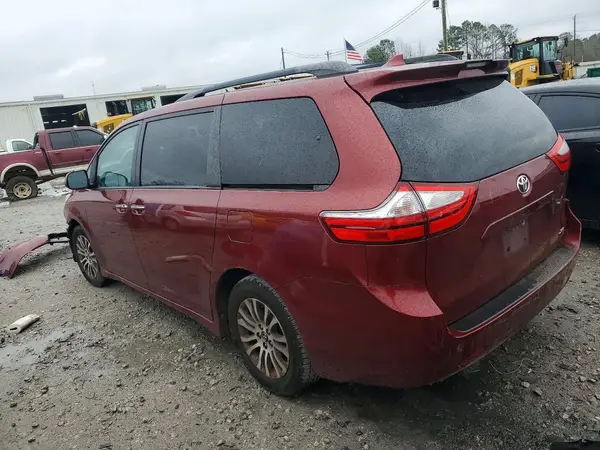 5TDYZ3DCXKS989813 2019 TOYOTA SIENNA - Image 2