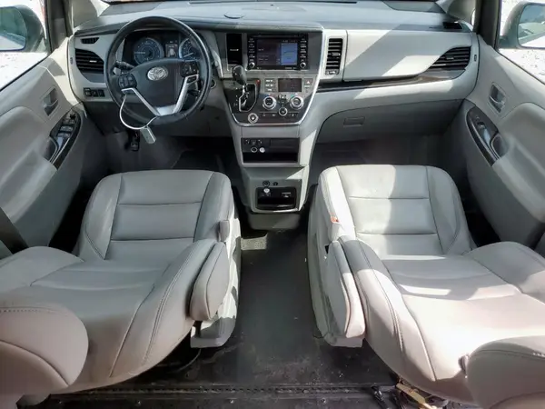 5TDYZ3DCXKS997569 2019 TOYOTA SIENNA - Image 8