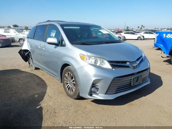 5TDYZ3DCXKS998690 2019 TOYOTA SIENNA - Image 1