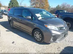 5TDYZ3DCXKS999144 2019 TOYOTA SIENNA