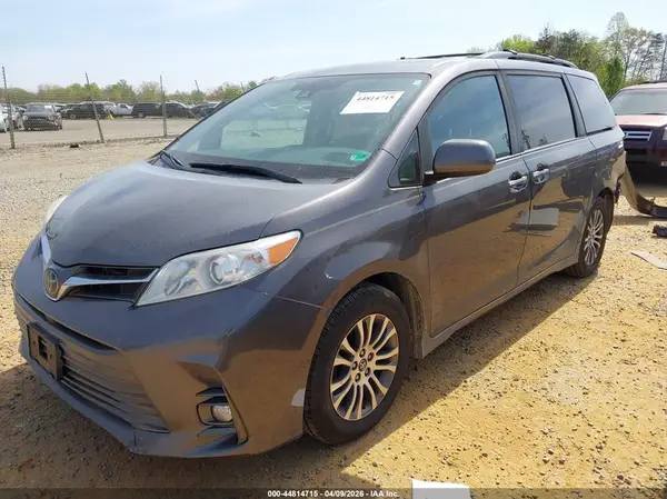5TDYZ3DCXLS025665 2020 TOYOTA SIENNA - Image 2
