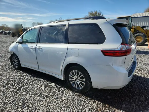 5TDYZ3DCXLS054941 2020 TOYOTA SIENNA - Image 2
