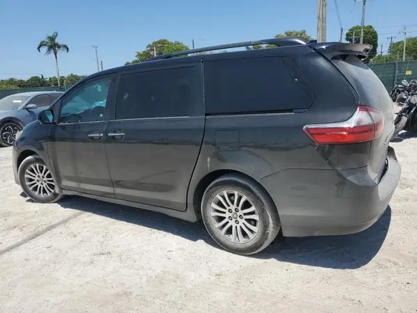 5TDYZ3DCXLS064983 2020 TOYOTA SIENNA - Image 2