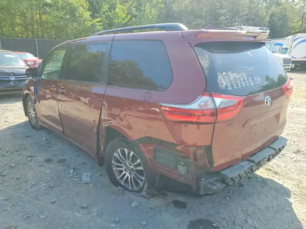 5TDYZ3DCXLS068113 2020 TOYOTA SIENNA - Image 2