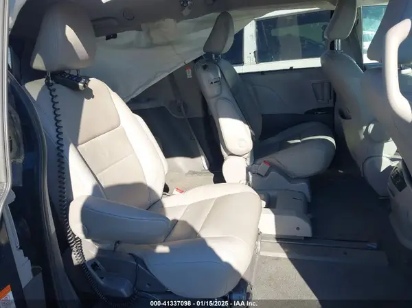 5TDYZ3DCXLS072498 2020 TOYOTA SIENNA - Image 8