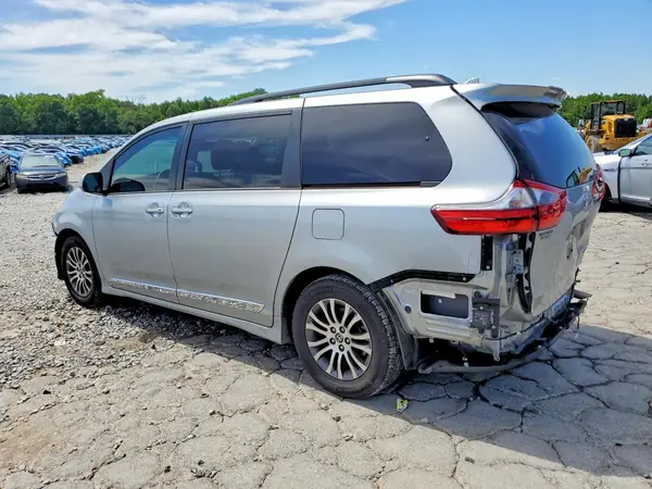 5TDYZ3DCXLS074526 2020 TOYOTA SIENNA - Image 2