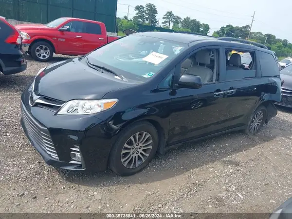 5TDYZ3DCXLS074980 2020 TOYOTA SIENNA - Image 2