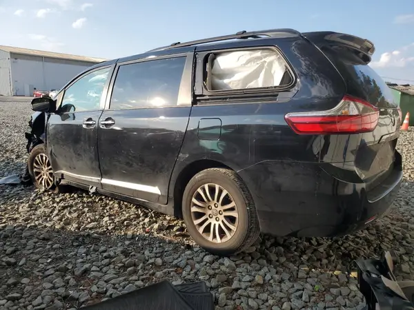 5TDYZ3DCXLS080794 2020 TOYOTA SIENNA - Image 2