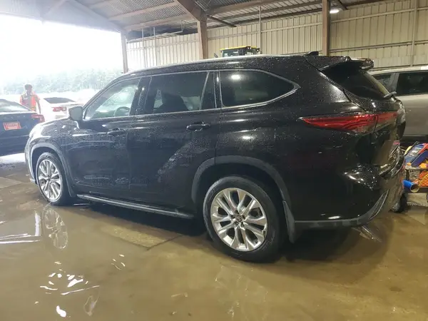 5TDYZRAH0LS011051 2020 TOYOTA HIGHLANDER - Image 2