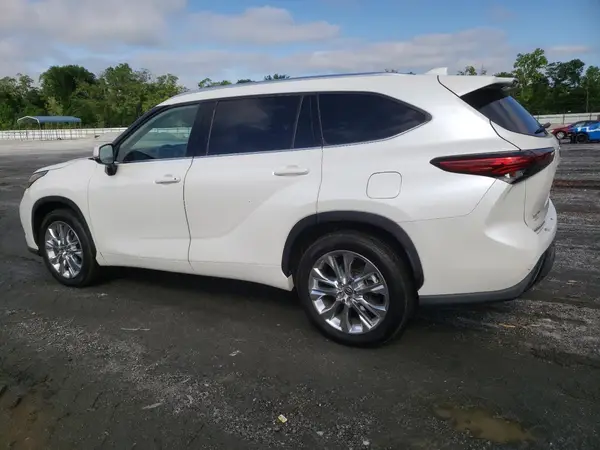 5TDYZRAH0LS018386 2020 TOYOTA HIGHLANDER - Image 2
