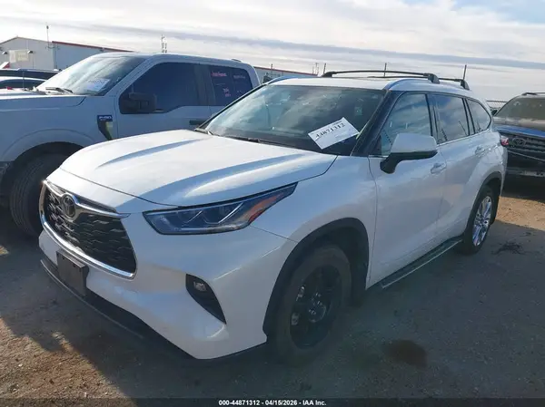 5TDYZRAH0MS054516 2021 TOYOTA HIGHLANDER - Image 2