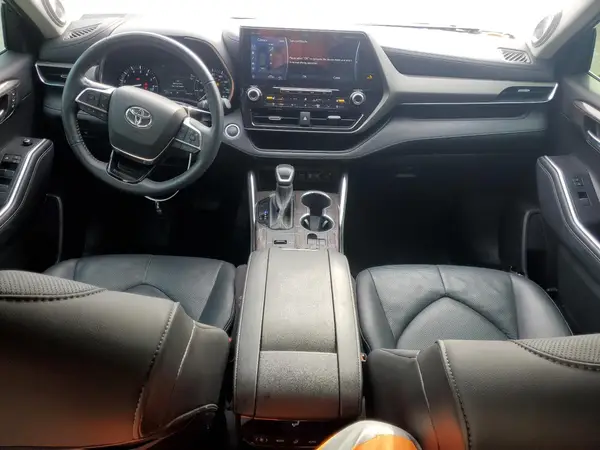5TDYZRAH0MS065645 2021 TOYOTA HIGHLANDER - Image 8