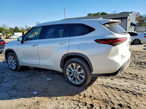 5TDYZRAH0MS528853 2021 TOYOTA HIGHLANDER - Image 2
