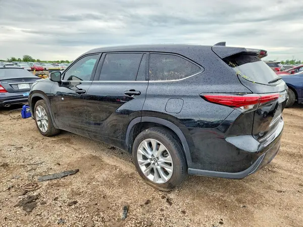 5TDYZRAH0NS102307 2022 TOYOTA HIGHLANDER - Image 2