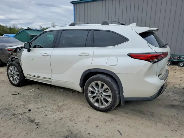 5TDYZRAH1LS000446 2020 TOYOTA HIGHLANDER - Image 2