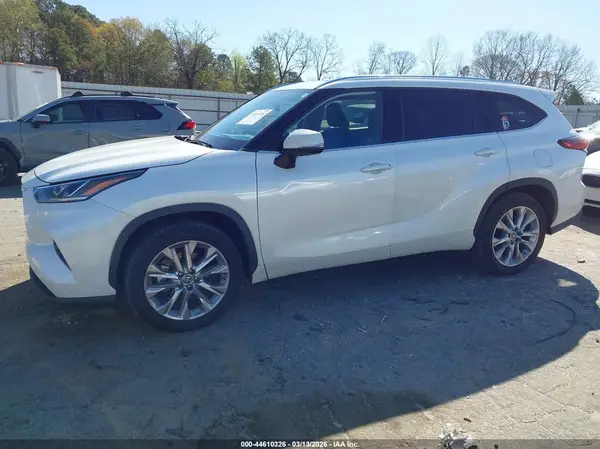 5TDYZRAH1LS014914 2020 TOYOTA HIGHLANDER - Image 2