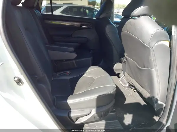 5TDYZRAH1LS014914 2020 TOYOTA HIGHLANDER - Image 8