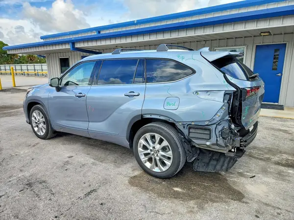 5TDYZRAH1LS015612 2020 TOYOTA HIGHLANDER - Image 2