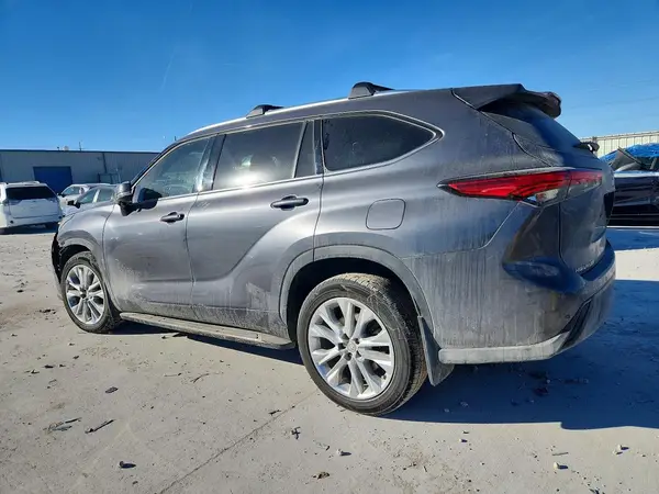 5TDYZRAH1LS020468 2020 TOYOTA HIGHLANDER - Image 2