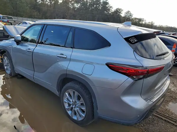 5TDYZRAH1MS524987 2021 TOYOTA HIGHLANDER - Image 2
