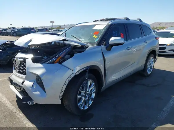 5TDYZRAH1NS091205 2022 TOYOTA HIGHLANDER - Image 2