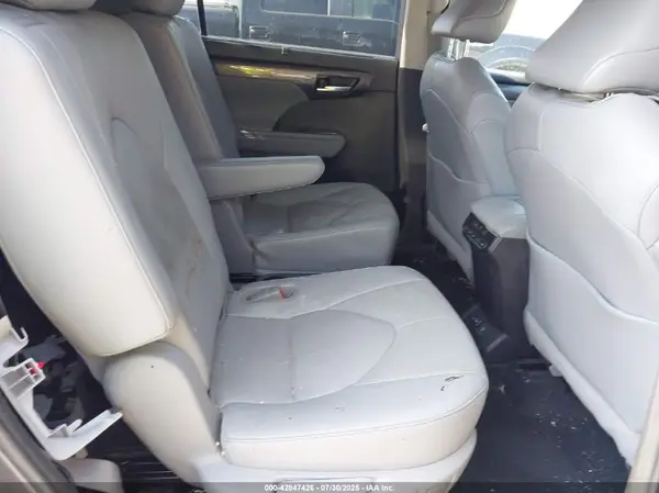5TDYZRAH1NS101425 2022 TOYOTA HIGHLANDER - Image 8