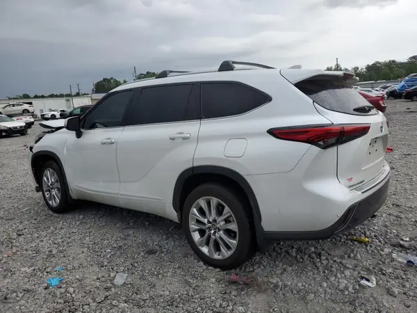 5TDYZRAH1NS117138 2022 TOYOTA HIGHLANDER - Image 2
