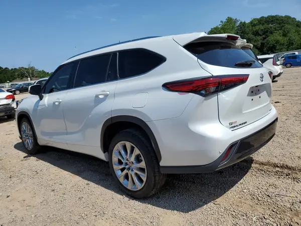 5TDYZRAH1NS120783 2022 TOYOTA HIGHLANDER - Image 2
