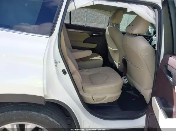 5TDYZRAH2LS005350 2020 TOYOTA HIGHLANDER - Image 8