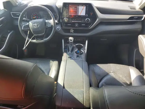5TDYZRAH2LS008913 2020 TOYOTA HIGHLANDER - Image 8