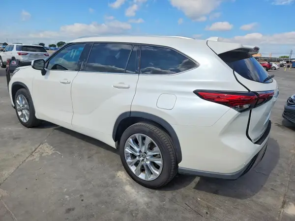 5TDYZRAH2LS027641 2020 TOYOTA HIGHLANDER - Image 2