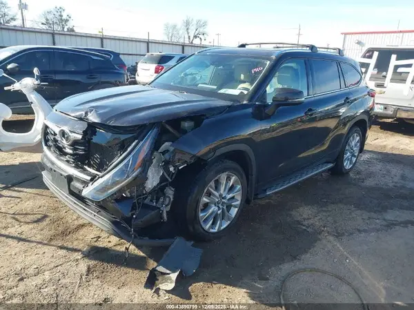 5TDYZRAH2MS081250 2021 TOYOTA HIGHLANDER - Image 2