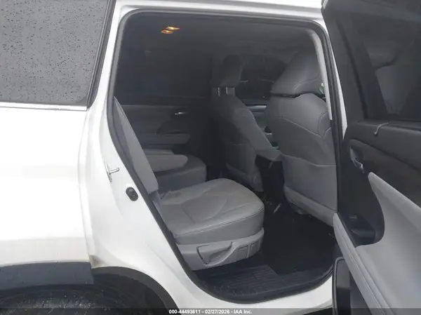 5TDYZRAH2MS530538 2021 TOYOTA HIGHLANDER - Image 8