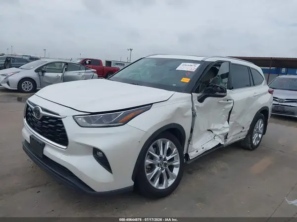 5TDYZRAH3LS003106 2020 TOYOTA HIGHLANDER - Image 2