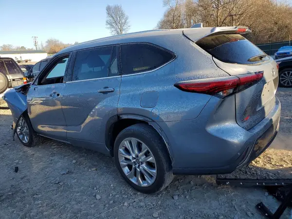 5TDYZRAH3NS101538 2022 TOYOTA HIGHLANDER - Image 2
