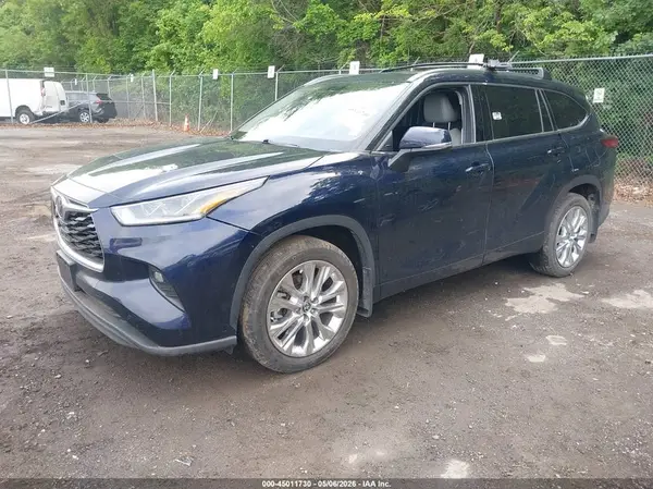 5TDYZRAH4LS011277 2020 TOYOTA HIGHLANDER - Image 2