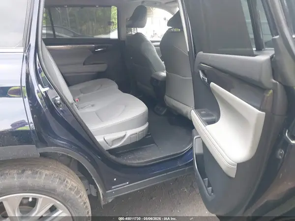 5TDYZRAH4LS011277 2020 TOYOTA HIGHLANDER - Image 8