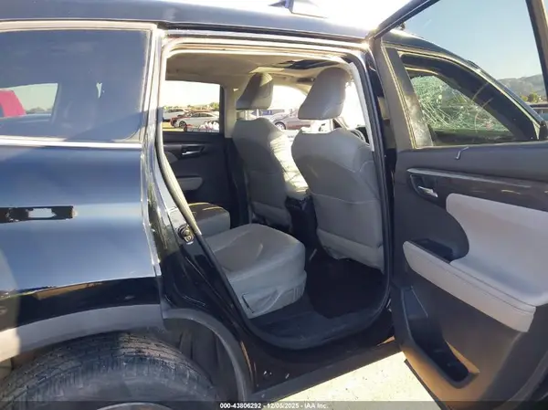 5TDYZRAH4LS030797 2020 TOYOTA HIGHLANDER - Image 8