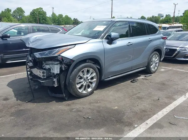 5TDYZRAH4MS063557 2021 TOYOTA HIGHLANDER - Image 2