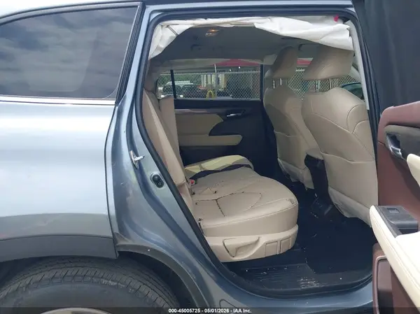 5TDYZRAH4MS063557 2021 TOYOTA HIGHLANDER - Image 8