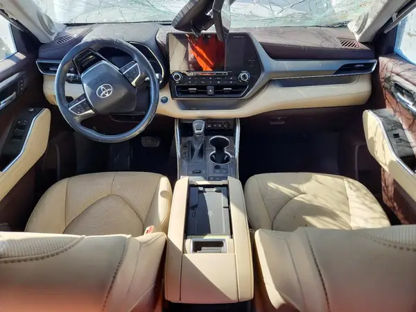 5TDYZRAH4MS519623 2021 TOYOTA HIGHLANDER - Image 8