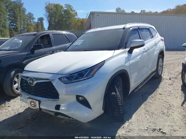 5TDYZRAH5LS023809 2020 TOYOTA HIGHLANDER - Image 2