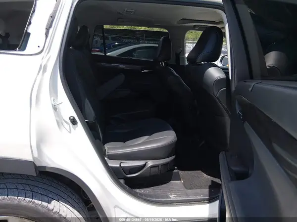 5TDYZRAH5MS055953 2021 TOYOTA HIGHLANDER - Image 8