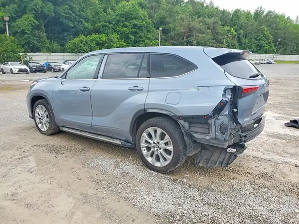 5TDYZRAH5MS084854 2021 TOYOTA HIGHLANDER - Image 2