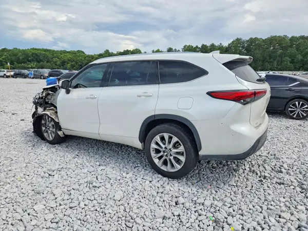 5TDYZRAH5NS124125 2022 TOYOTA HIGHLANDER - Image 2